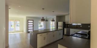 17601 Hamlin Street Gallery 5