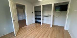 5 bedroom home with attached 3 car garage in Winchester Gallery 42