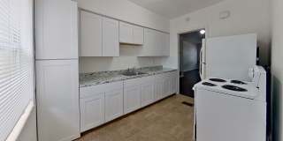 Charming Apartment with Wood Floors & Convenient Amenities Gallery 8