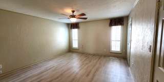 3 Bed 2 Bath Townhome in Lakehurst Add NW OKC Gallery 17