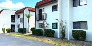 FIRST MONTH RENT FREE@! Immaculate 55+ Condo with Views of Golf Course in N. Ft. Myers Gallery 1