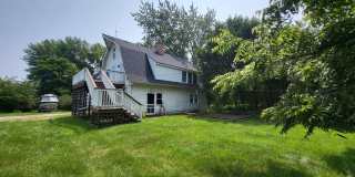 Secluded 4-Bedroom Carriage House with Workshop on Private Road Gallery 1