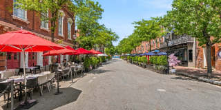 400 MADISON Street Gallery 40