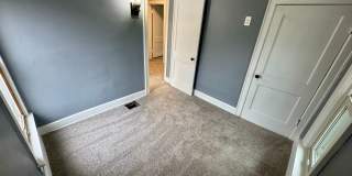 3 Bedroom - Clintonville Gallery 23