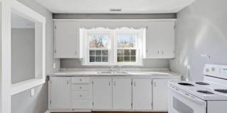 3 Bedroom | 1 Bathroom Home | PET FRIENDLY! Gallery 8