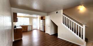 Cute 2 Bedroom 1 Bath Condo Daniels Avenue Vallejo New Flooring and Paint ***MOVE-IN SPECIAL*** Gallery 4