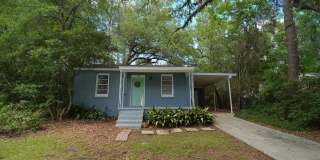 Charming 2 Bed / 1 Bath Cottage Gallery 1