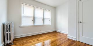 7801 S Yates South Shore Apartments Gallery 6