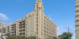 758 N Larrabee Street Gallery 1