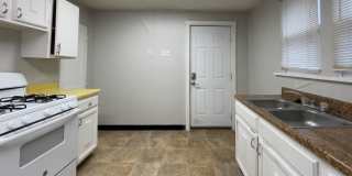 328  328 1/2 S Talley Ave Gallery 1