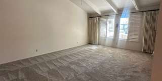 Adorable 2 bedroom 2 bathroom with 1 car garage attached Gallery 9