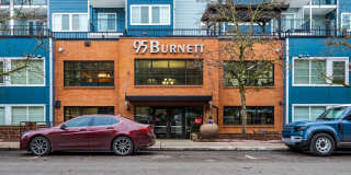 95 Burnett Gallery 16