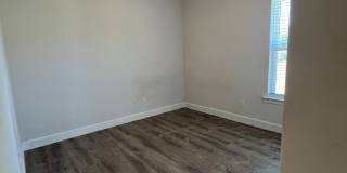 Newer Construction 3 Bedrooms 2 Baths! Gallery 16