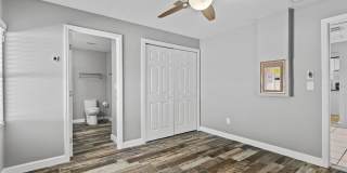 2302 S THIXTON COURT Gallery 18