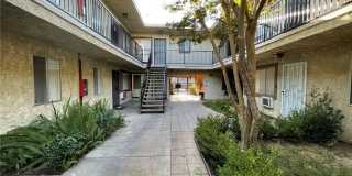 8800 Cedros Ave. Gallery 24