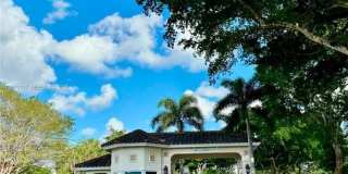 900 Saint Charles Pl 900 Saint Charles Pl Gallery 1