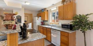 3 Bed 2 Bath Fully Furnished in Woodland Park 3 Bed 2 Bath Fully Furnished in Woodland Park Gallery 21