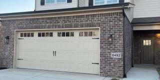 Modern Townhome with 2 Car Garage in Rich Pond/ South Warren School District Gallery 1