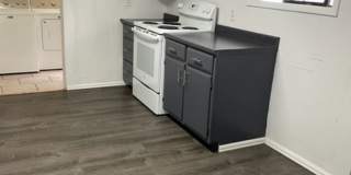 Downtown 3bd/1ba Duplex Gallery 1