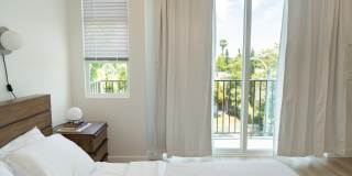 4827 Riverton Ave Gallery 9