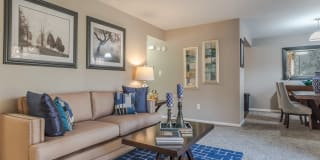 Versailles Apartment Gallery 5