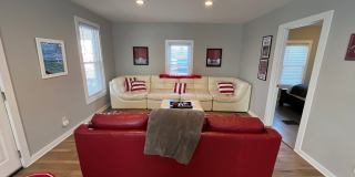 "The Porch" - ABNB, Short Term, monthly and long-term RENTAL. Famous IU Tailgate house Gallery 6