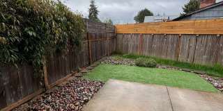 Newer 2 Story Home in Newberg   SHOWINGS  START  MAY 15th Gallery 27