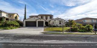 Beautiful 2-Story 5-Bedroom Chapman Heights Home! Gallery 3