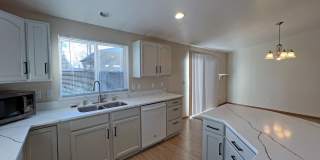 Price Drop!-Exceptional 2200 sq ft Three Bedroom 2 Bath Rambler in Fed Way - with A/C Gallery 11