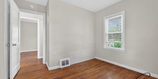 $1200 2 bedroom ranch Gallery 16