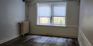 2322 Commonwealth Gallery 6