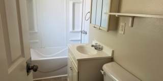 Large 3 Bedroom 1 bath, 2 car garage West Allis home Gallery 5
