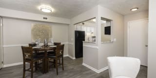 Cross Creek Apartments Gallery 8