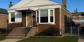 5623 S Nagle Avenue 5623 S Nagle Avenue Gallery 1