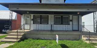 Spacious One Bedroom Duplex Near E. Michigan and Emerson Gallery 1