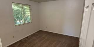 3 Bedroom Home N side of Newberg Gallery 12