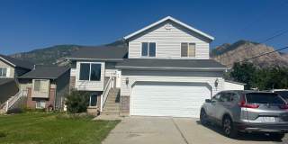 Great Tri-level home mountian views Gallery 1