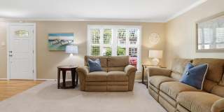 1522 POWELLS TAVERN Place Gallery 10