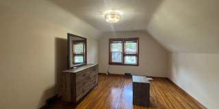 AVAILABLE NOW | Furnished 4BR Student Home | All Utilities Included | Walk to UE Gallery 12