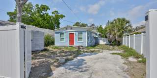 Exquisite Remodeled Retreat: 4 Bed, 1 Bath Gem in St. Petersburg Gallery 31