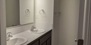 3 Bedroom 2.5 Bathroom Townhome Gallery 6