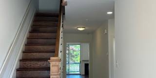 *DREAM LOCATION* 6BR Completely Renovated Duplex Gallery 7