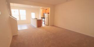 Beautiful and Bright 3 bedroom 2.5 bath Townhouse in Brightleaf with a Garage!! Gallery 3