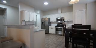 Lovely large updated 3 bed, 2 bath house w/ 2 living & 2 dining areas in Austins Colony Gallery 5