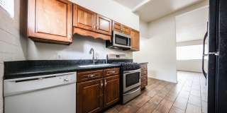 1736 West Sherman Street - B Gallery 8