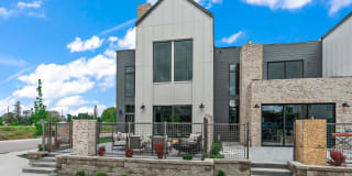 2500 W Iron Coop St - 1 Gallery 1