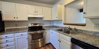 570 Manor Court Gallery 4