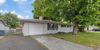 Warm & Welcoming Home in Spokane – Great Location on W Bismark Ave Gallery 20
