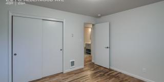 2916 Alderwood Ave Gallery 19