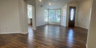 Spacious 3BD/2.5BA Home in Bakersfield's 93311 — HOA Community, Pool, Fireplace, Garage & Small Pets Welcome! Gallery 4